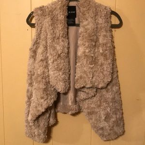 Me Jane size large faux fur vest